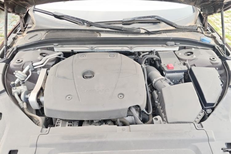 Used Volvo S90 2017 T4 Zhiyuan Edition Engine Bay
