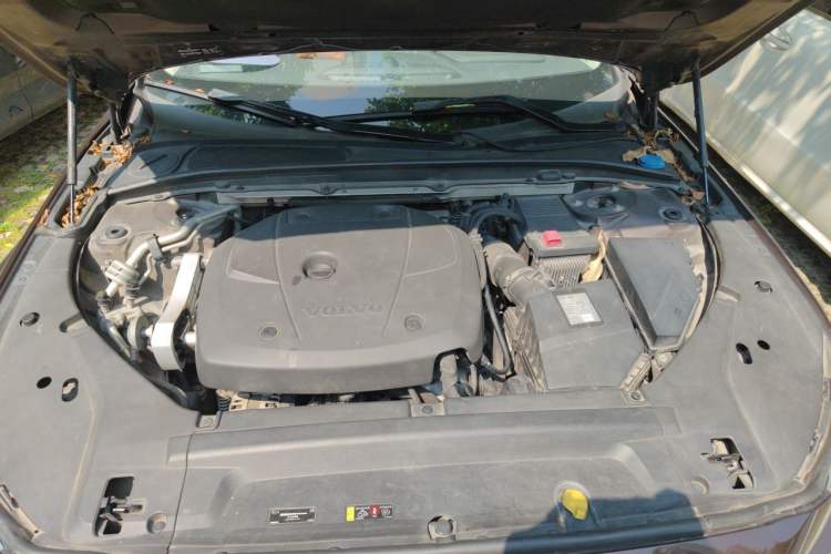 Used Volvo S90 2017 T4 Zhiyuan Edition Engine Bay
