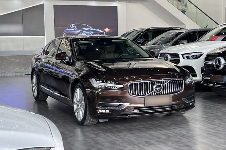 Used Volvo S90 2017 T5 Smart Luxury Edition Exterior 2