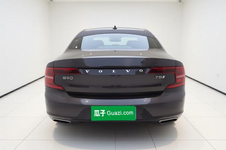 Used Volvo S90 2017 T5 Smart Luxury Edition Exterior 4