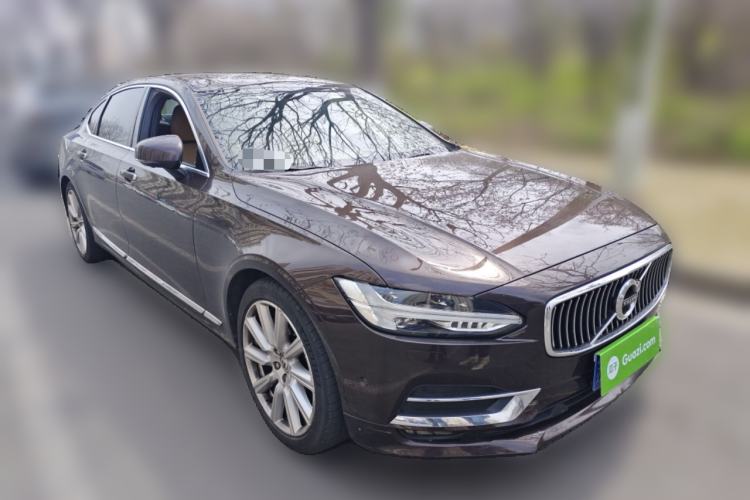 Used Volvo S90 2017 T5 Prestige Edition Front Right 45 Deg