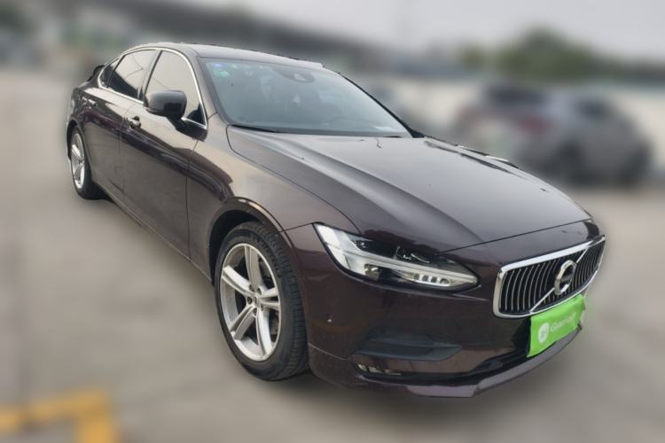 Used Volvo S90 2017 T4 Zhiyuan Edition Front Right 45 Deg