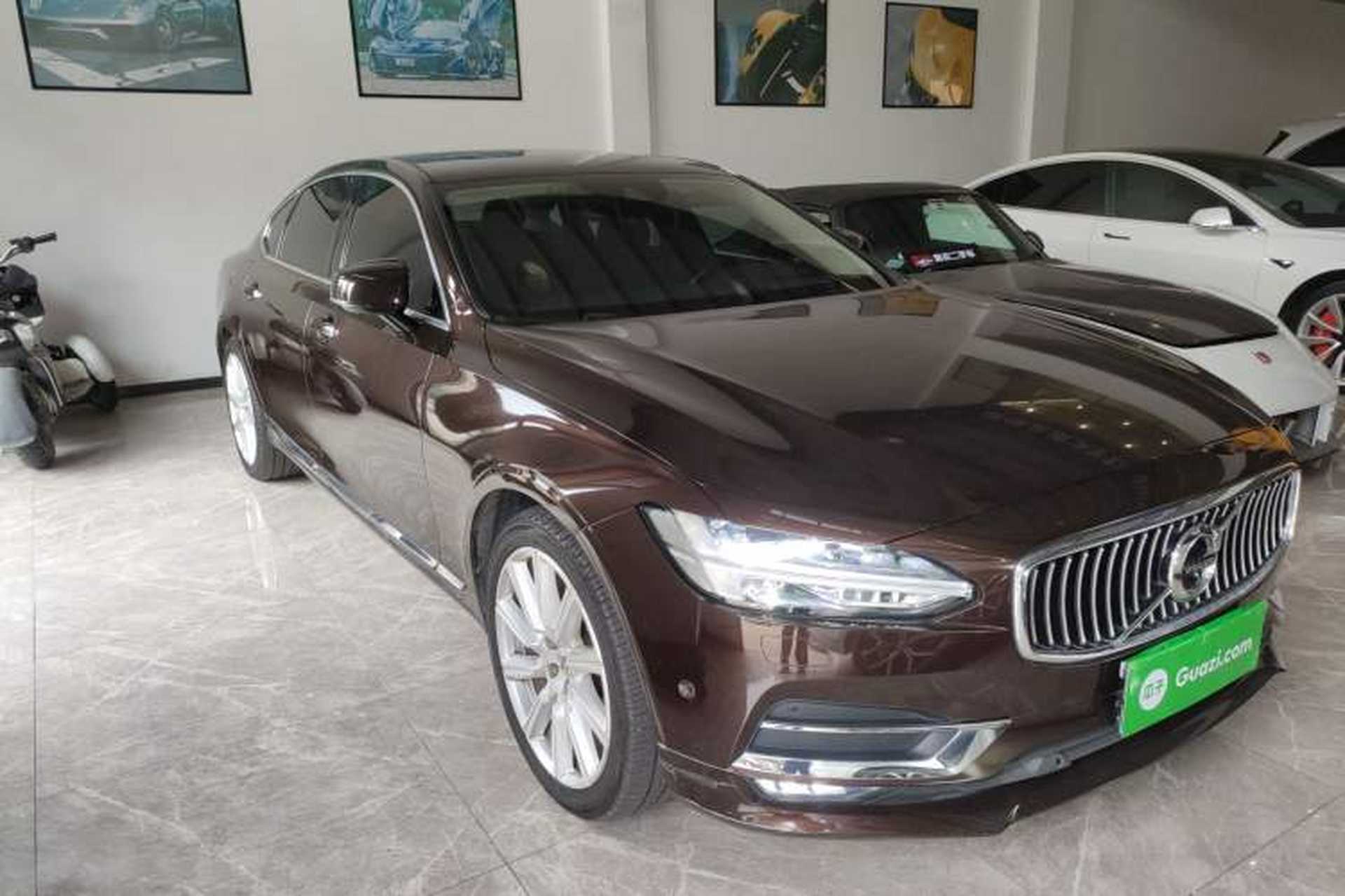 Used Volvo S90 2017 T5 Smart Luxury Edition Front Right 45 Deg