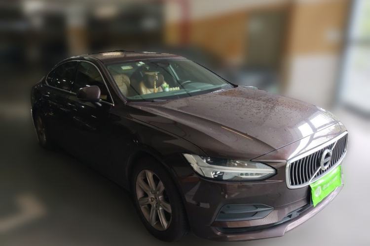 Used Volvo S90 2017 T4 Zhiyi Edition Front Right 45 Deg