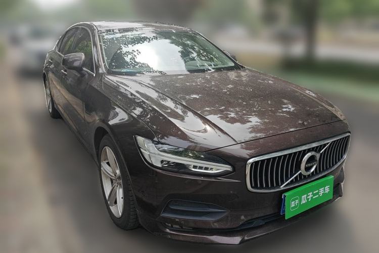 Used Volvo S90 2017 T4 Zhiyuan Edition Front Right 45 Deg