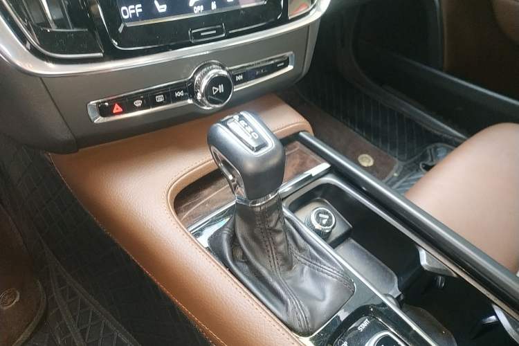 Used Volvo S90 2017 T4 Zhiyuan Edition Gear Lever