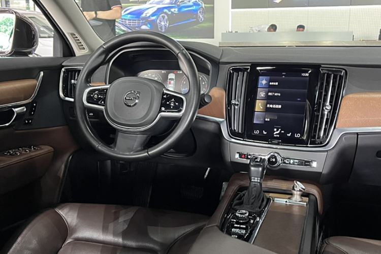 Used Volvo S90 2017 T5 Smart Luxury Edition Interior 3