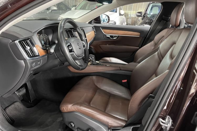 Used Volvo S90 2017 T5 Smart Luxury Edition Interior 6