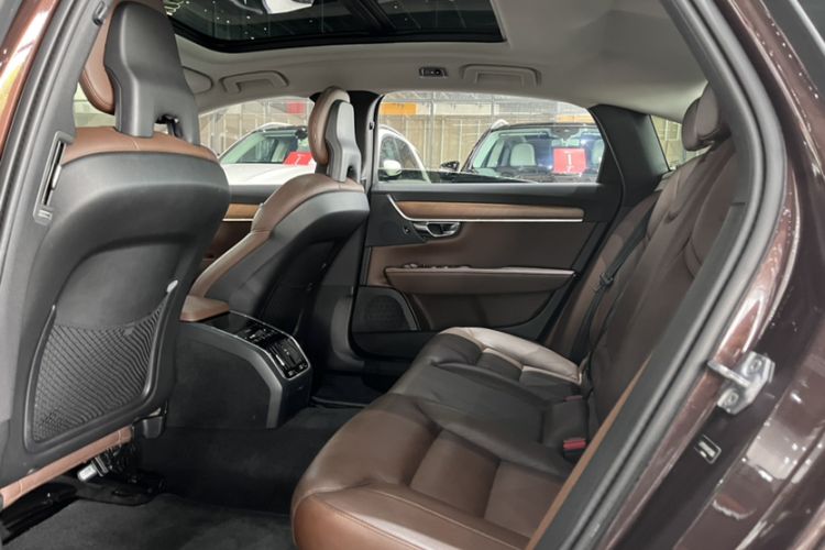 Used Volvo S90 2017 T5 Smart Luxury Edition Interior 7