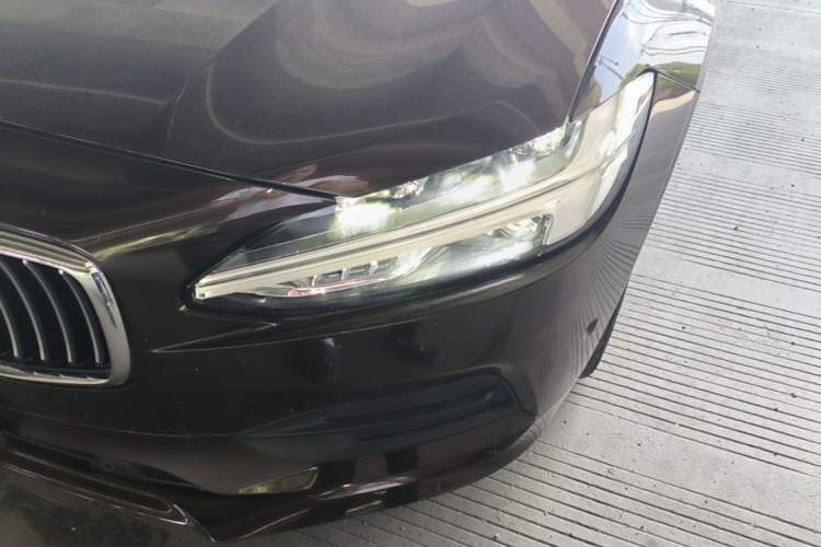 Used Volvo S90 2017 T4 Zhiyuan Edition Left Front Headlight