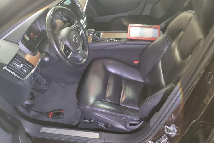 Used Volvo S90 2017 T5 Smart Luxury Edition Left Front Seat