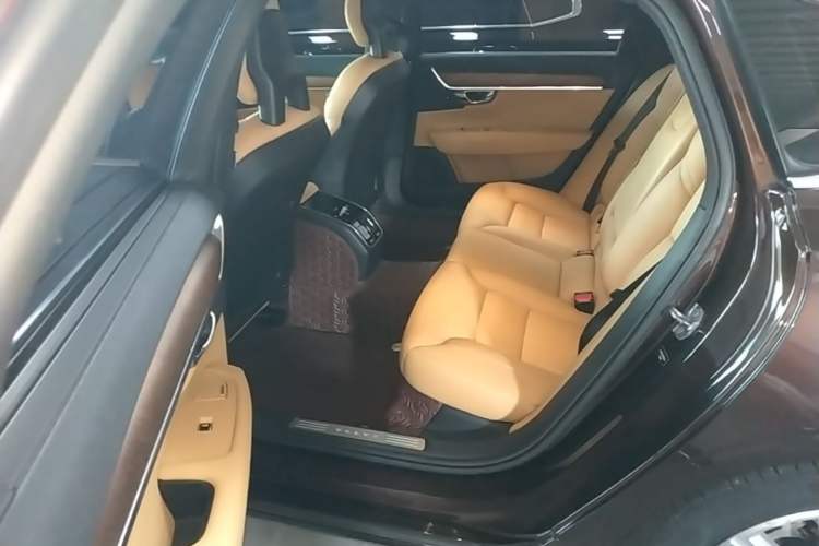 Used Volvo S90 2017 T5 Smart Luxury Edition Left Rear Seat