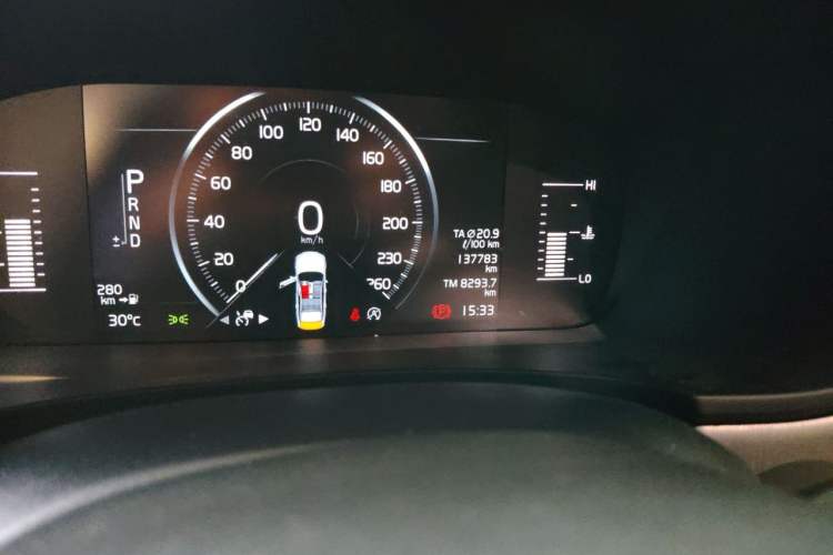 Used Volvo S90 2017 T4 Zhiyi Edition Odometer Close Up