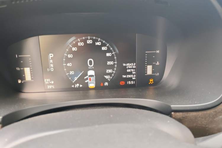 Used Volvo S90 2017 T4 Zhiyuan Edition Odometer Close Up