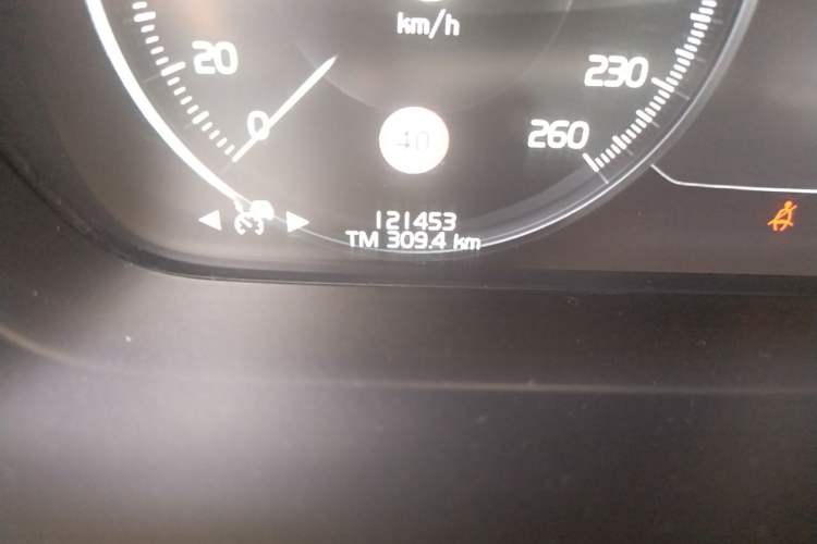 Used Volvo S90 2017 T5 Smart Luxury Edition Odometer Close Up