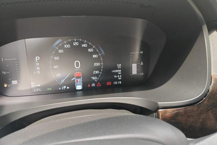 Used Volvo S90 2017 T4 Zhiyuan Edition Odometer Close Up