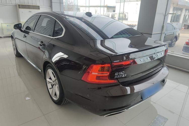 Used Volvo S90 2017 T4 Zhiyuan Edition Rear Left 45 Deg