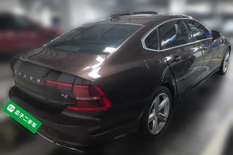 Used Volvo S90 2017 T4 Zhiyuan Edition Rear Right 45 Deg
