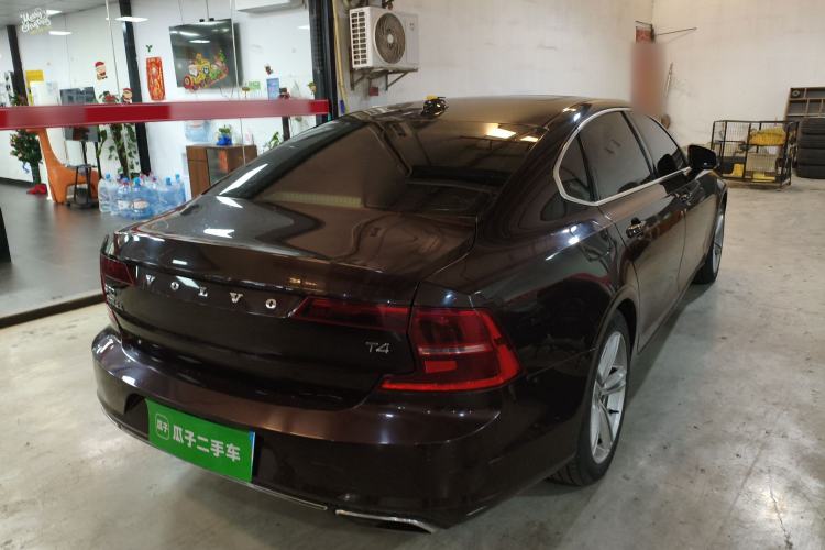Used Volvo S90 2017 T4 Zhiyuan Edition Rear Right 45 Deg