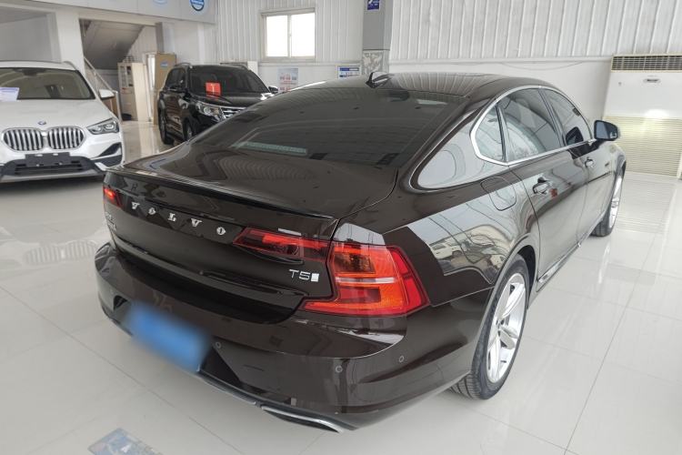 Used Volvo S90 2017 T4 Zhiyuan Edition Rear Right 45 Deg
