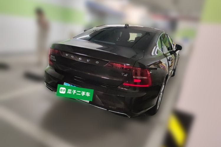 Used Volvo S90 2017 T4 Zhiyi Edition Rear Right 45 Deg