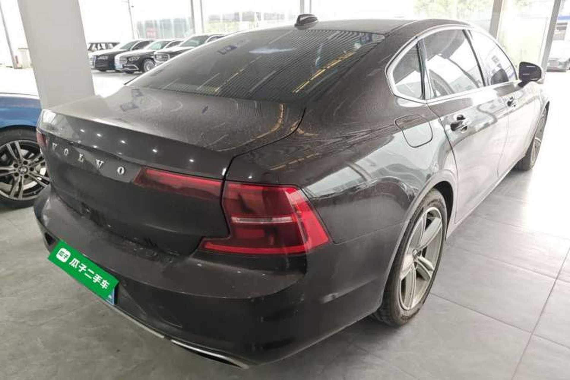 Used Volvo S90 2017 T4 Zhiyuan Edition Rear Right 45 Deg