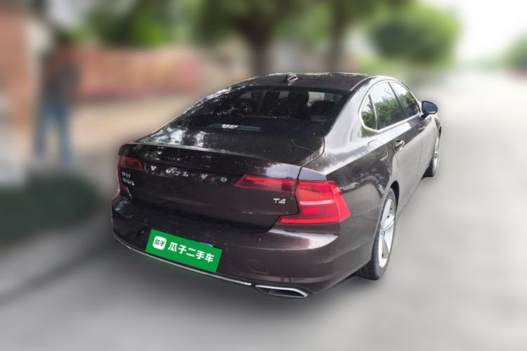 Used Volvo S90 2017 T4 Zhiyuan Edition Rear Right 45 Deg