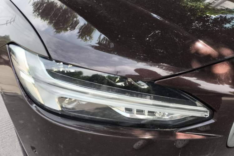 Used Volvo S90 2017 T4 Zhiyuan Edition Right Front Headlight