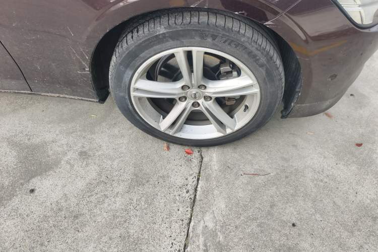 Used Volvo S90 2017 T4 Zhiyuan Edition Right Front Wheel Hub