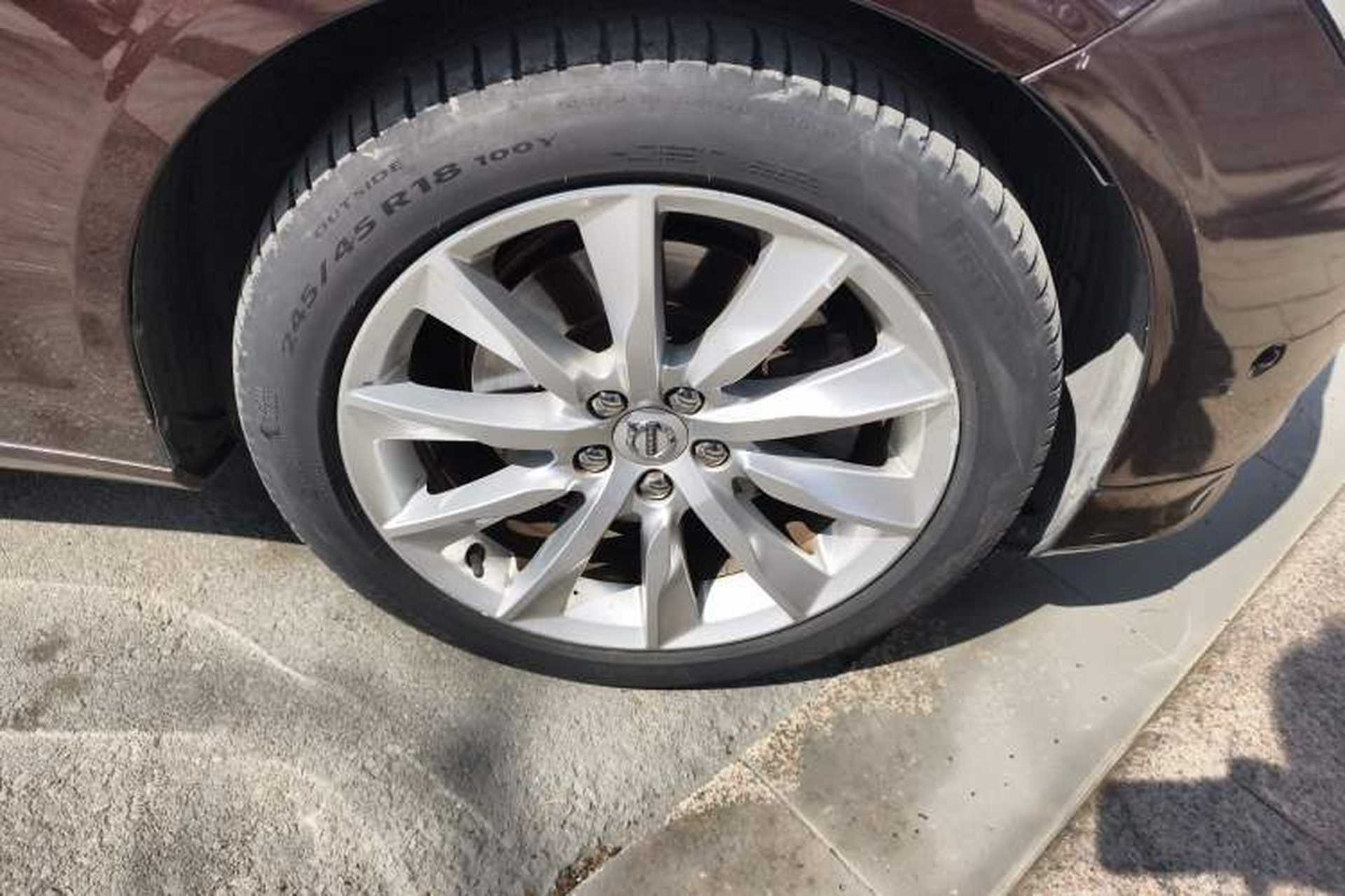 Used Volvo S90 2017 T5 Zhiyuan Edition Right Front Wheel Hub