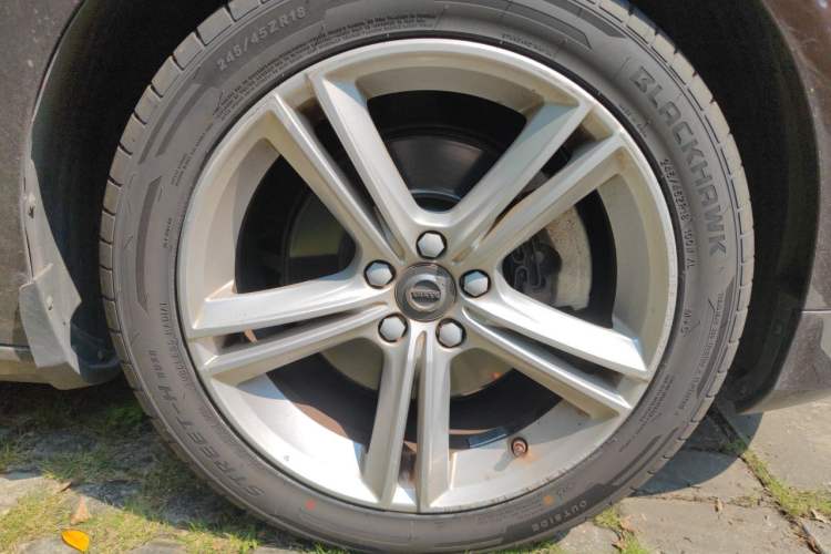 Used Volvo S90 2017 T4 Zhiyuan Edition Right Front Wheel Hub