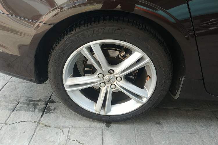 Used Volvo S90 2017 T4 Zhiyuan Edition Right Rear Wheel Hub