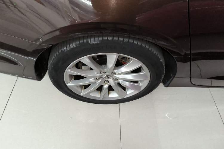 Used Volvo S90 2017 T5 Zhiyuan Edition Right Rear Wheel Hub
