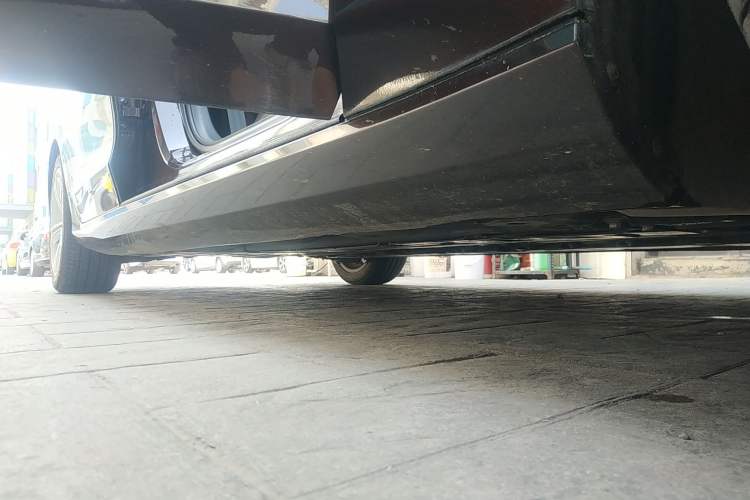 Used Volvo S90 2017 T4 Zhiyuan Edition Right Side Sill