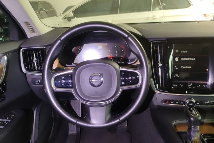 Used Volvo S90 2017 T5 Smart Luxury Edition Steering Wheel