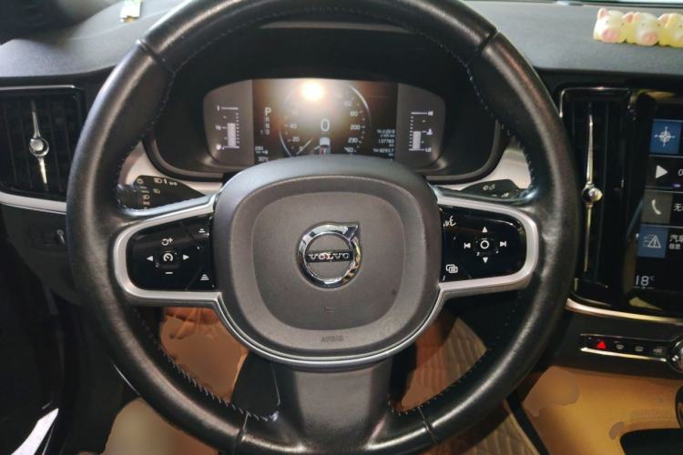 Used Volvo S90 2017 T4 Zhiyi Edition Steering Wheel