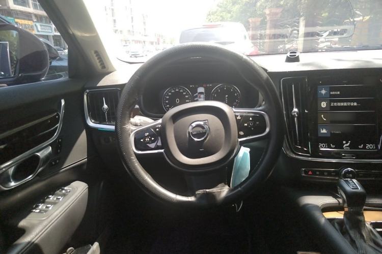 Used Volvo S90 2017 T5 Smart Luxury Edition Steering Wheel