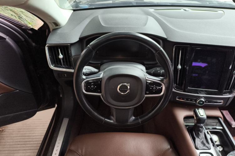 Used Volvo S90 2017 T4 Zhiyuan Edition Steering Wheel