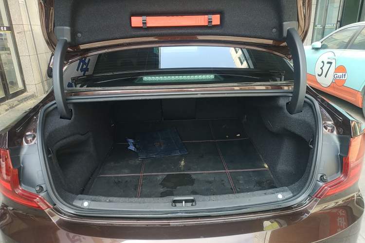 Used Volvo S90 2017 T4 Zhiyuan Edition Trunk