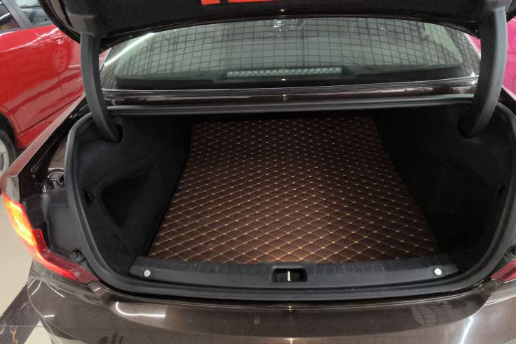 Used Volvo S90 2017 T5 Zhiyuan Edition Trunk