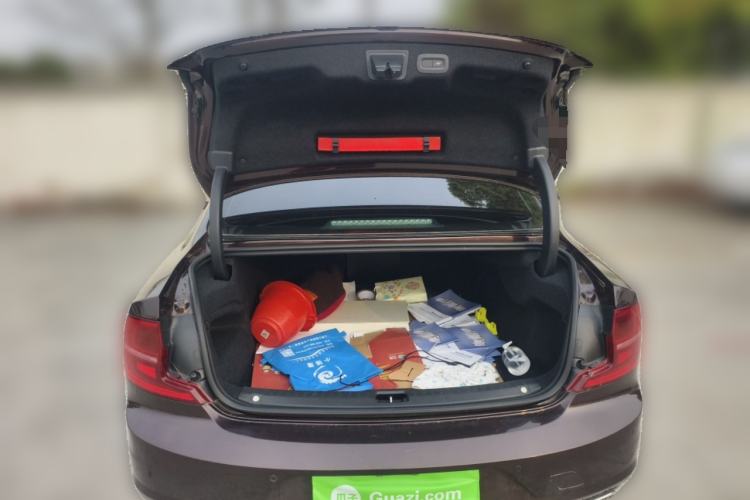 Used Volvo S90 2017 T4 Zhiyuan Edition Trunk