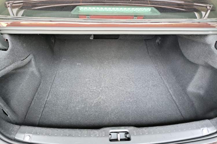 Used Volvo S90 2017 T4 Zhiyuan Edition Trunk