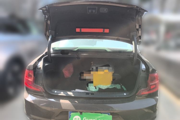 Used Volvo S90 2017 T4 Zhiyuan Edition Trunk