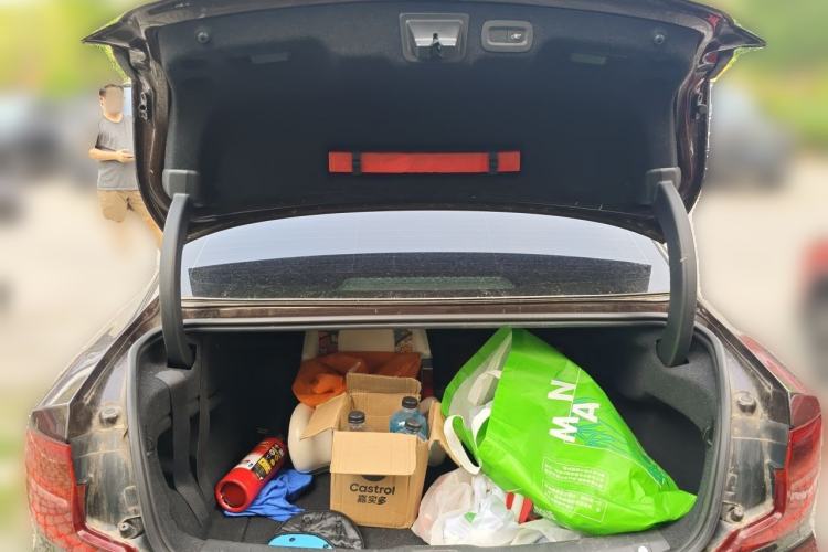 Used Volvo S90 2017 T4 Zhiyuan Edition Trunk