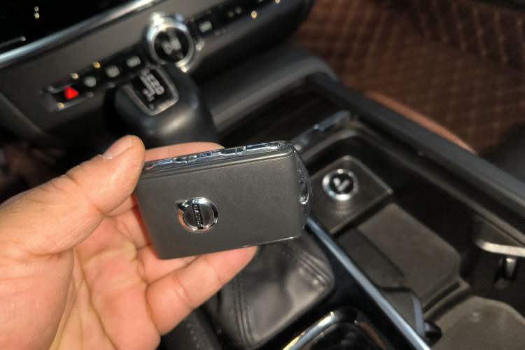 Used Volvo S90 2017 T5 Zhiyuan Edition Vehicle Key