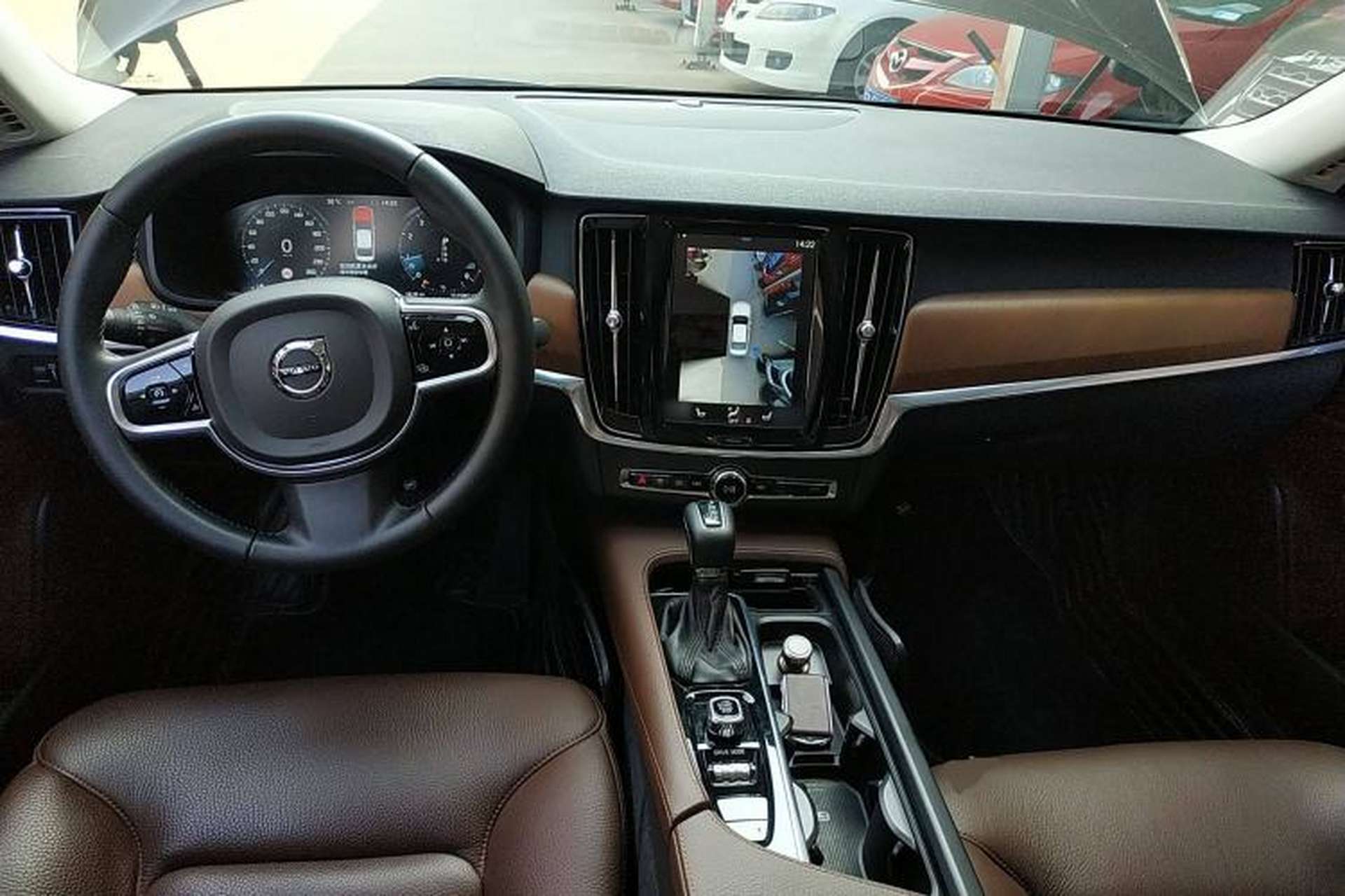 Used Volvo S90 2017 T5 Smart Luxury Edition Center Console