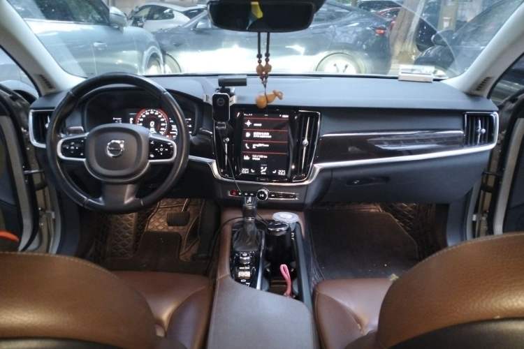 Used Volvo S90 2017 T5 Zhiyuan Edition Center Console