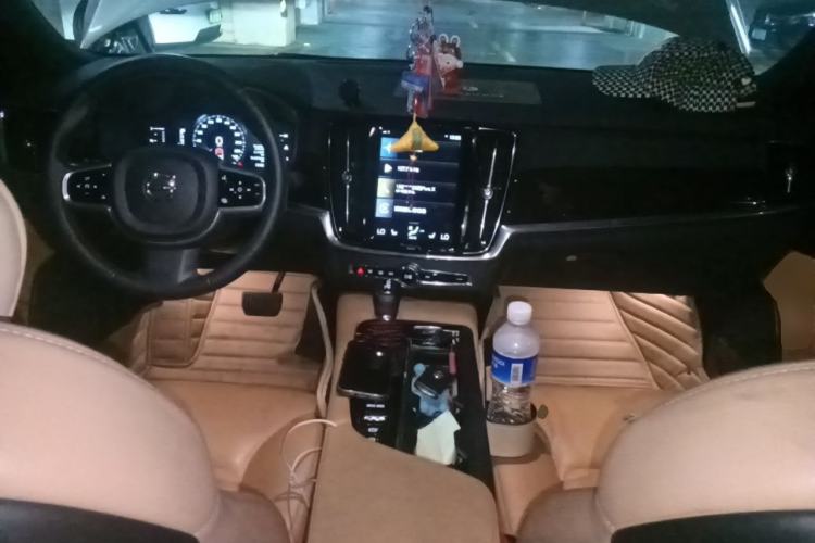 Used Volvo S90 2017 T4 Zhiyuan Edition Center Console