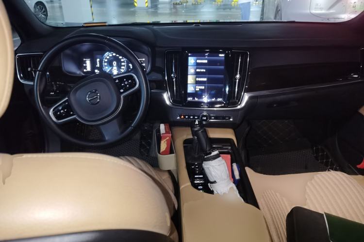 Used Volvo S90 2017 T4 Zhiyuan Edition Center Console