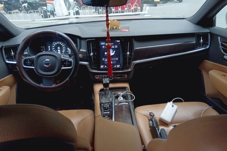 Used Volvo S90 2017 T4 Zhiyuan Edition Center Console